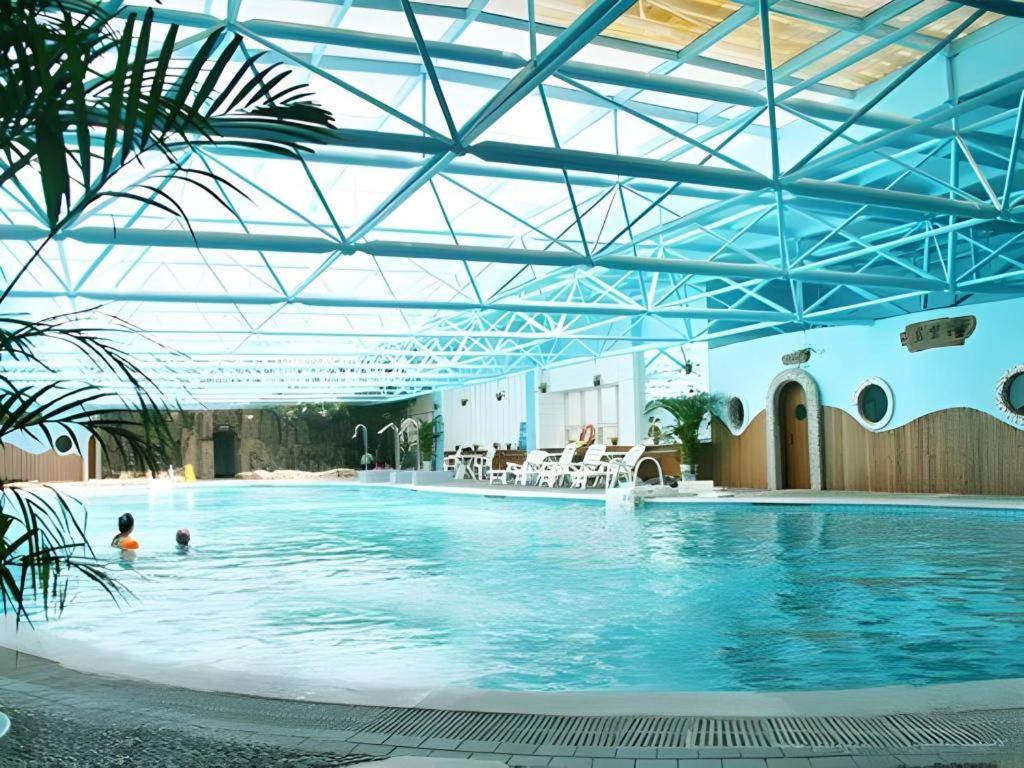 Jinan Yuquan Simpson Hotel Esterno foto