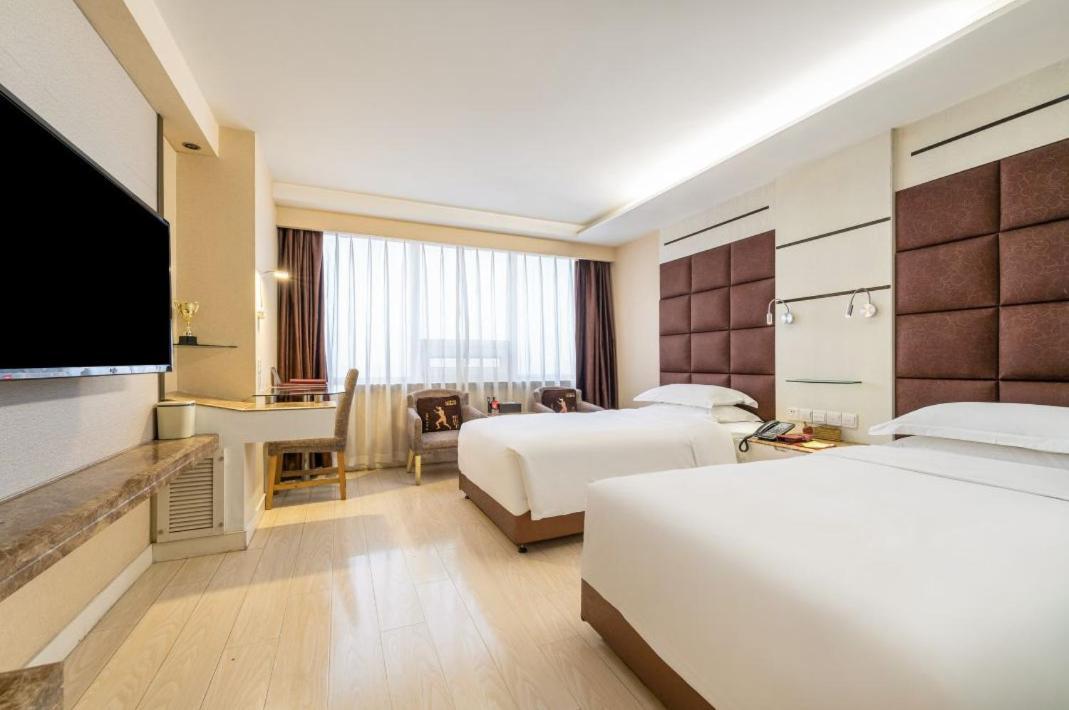 Jinan Yuquan Simpson Hotel Esterno foto