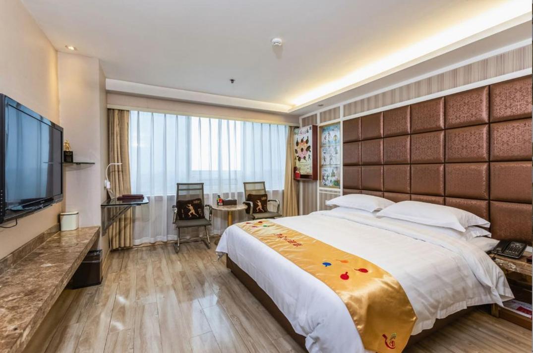 Jinan Yuquan Simpson Hotel Esterno foto