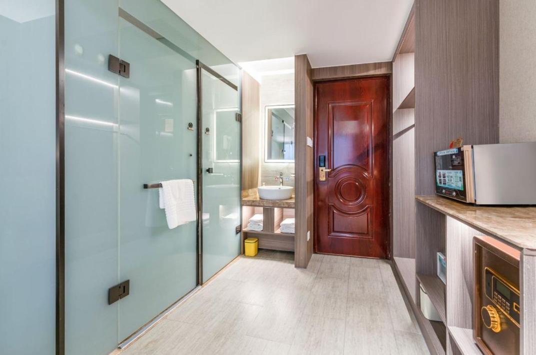 Jinan Yuquan Simpson Hotel Esterno foto