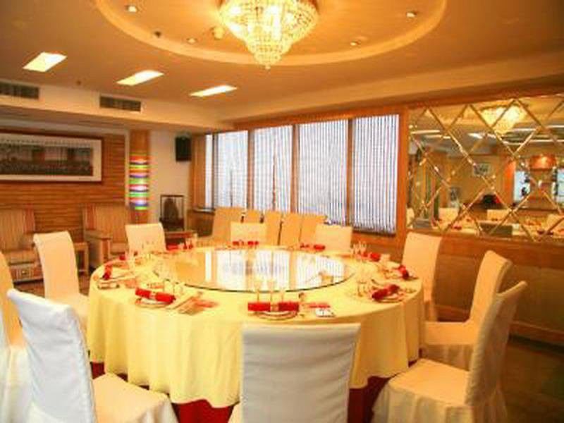 Jinan Yuquan Simpson Hotel Esterno foto