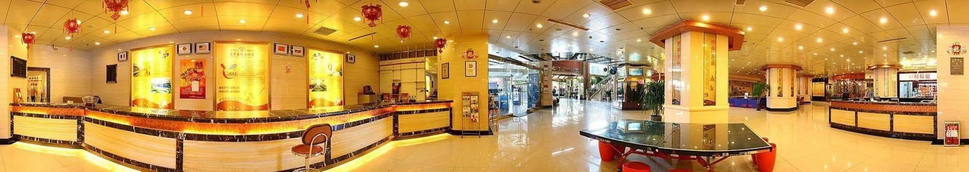 Jinan Yuquan Simpson Hotel Esterno foto